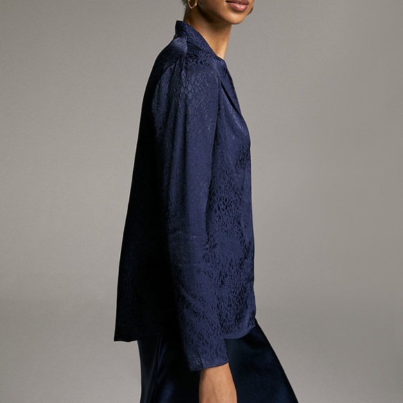 ARITZIA POWER BLOUSE IN RICH COGNAC - Picture 5 of 8